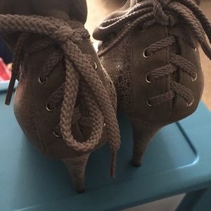 Bcbg shots great 8 1/2